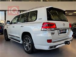 تۆیۆتا لاند کروزەر